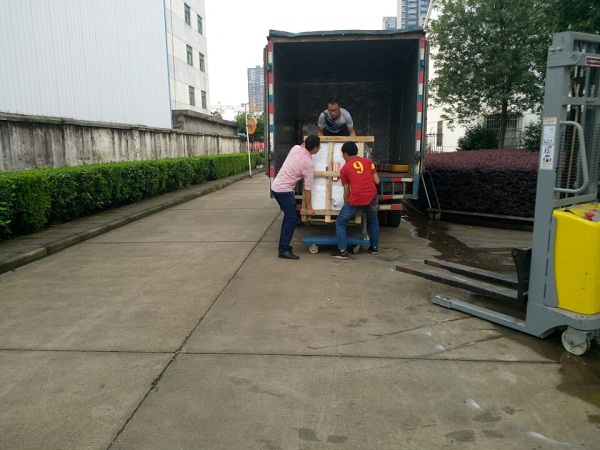 250kg91好色先生IOS下载用于襄阳电镀厂污水处理发货图 250kg91好色先生IOS下载用于襄阳电镀厂污水处理发货图