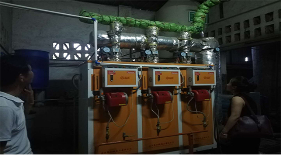 好色先生污版APP售后人员检查设备