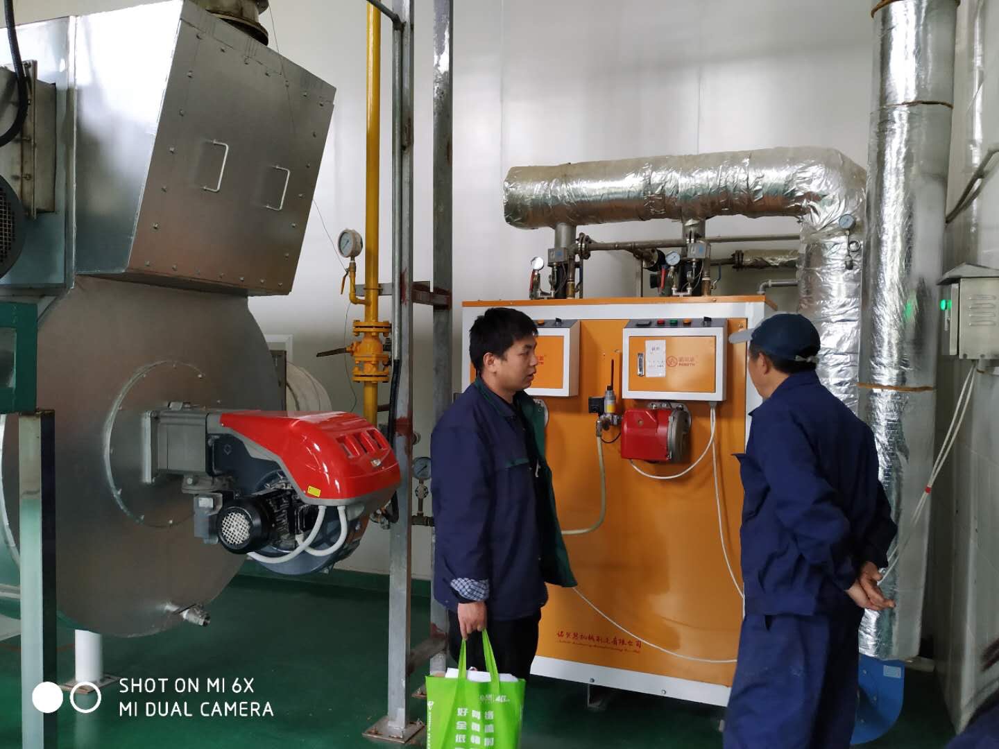 好色先生污版APP售后在行动，深入客户定期上门排查问题除垢