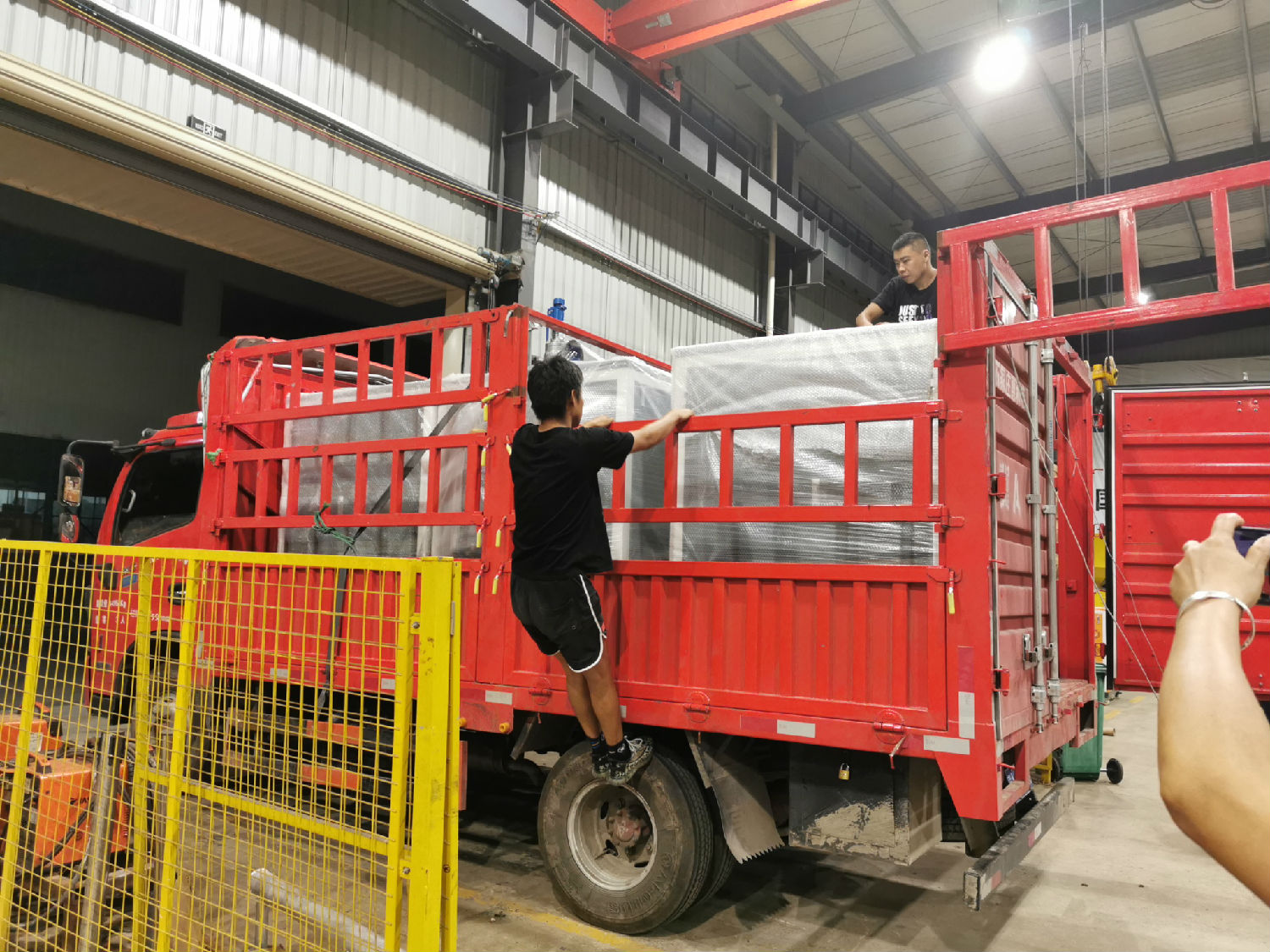 出发了酿酒好色先生IOS破解版发往上海