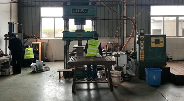 茶叶烘干用好色先生IOS破解版，5分钟出蒸汽，6小时能产700块茶饼